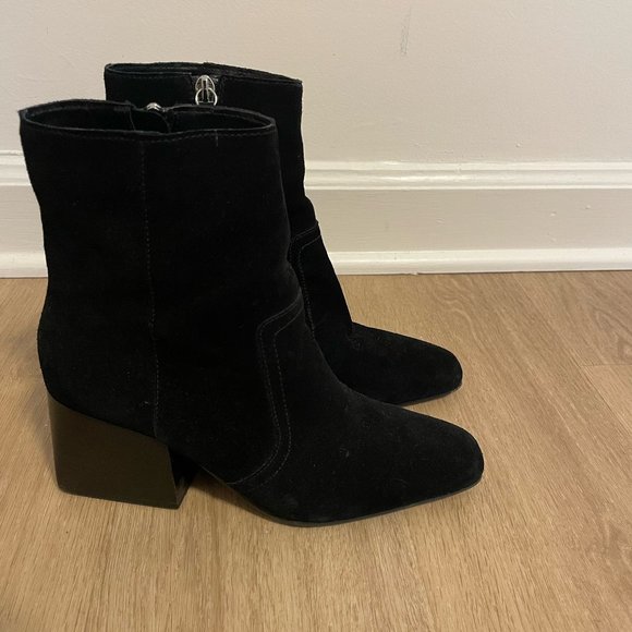 Blondo Waterproof Black Suede Bootie - 9 - Picture 3 of 8